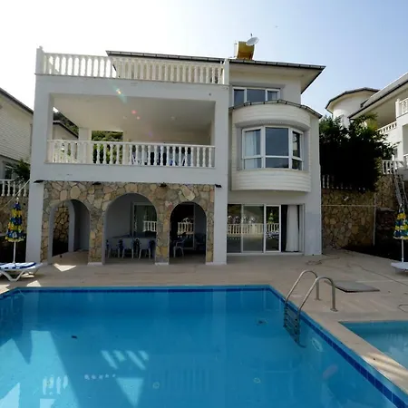 Villa Lux White 3 *